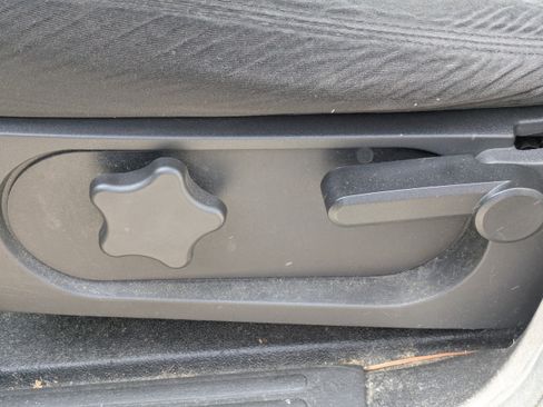 Used 2010 Ford Explorer Sport Trac XLT image 20