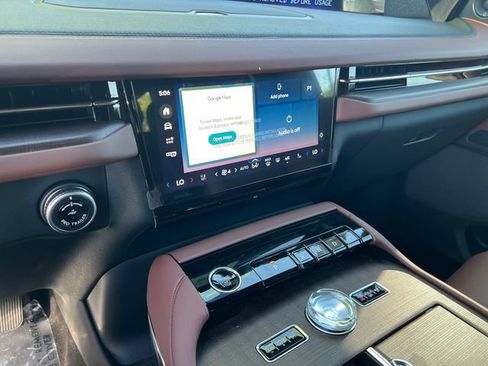 New 2026 Lincoln Navigator L Reserve image 27