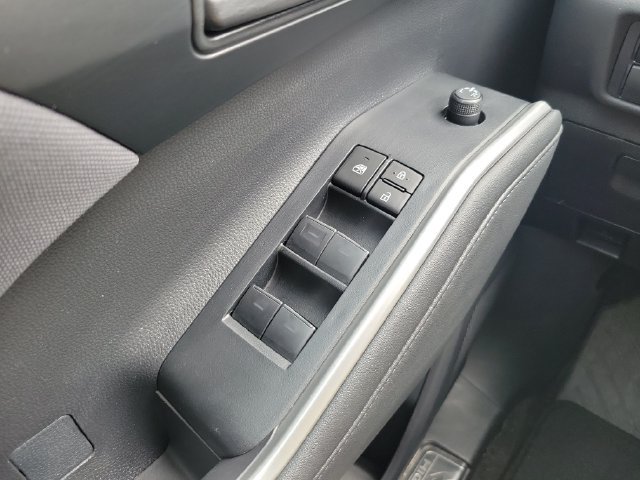 Used 2023 Toyota Highlander L FWD image 25