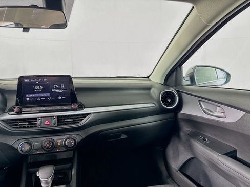Certified 2023 Kia Forte LXS w/ LXS Technology Package FWD image 21