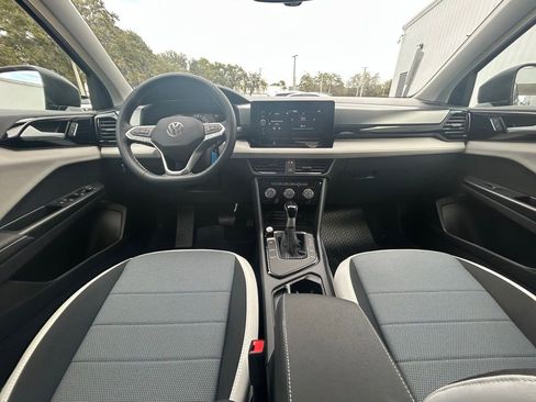New 2026 Volkswagen Taos S image 10