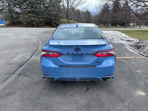 Used 2023 Toyota Camry SE w/ Blackout Package (TMS) image 4