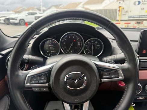 Used 2019 MAZDA MX-5 Miata RF Grand Touring RWD image 33