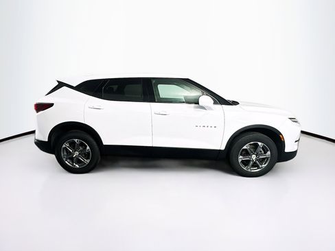Used 2024 Chevrolet Blazer LT FWD image 10