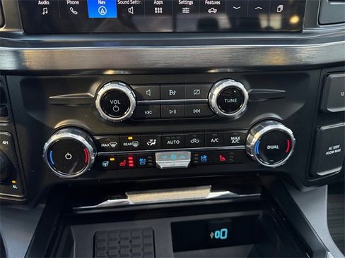 Used 2024 Ford F350 Lariat w/ Lariat Ultimate Package image 16