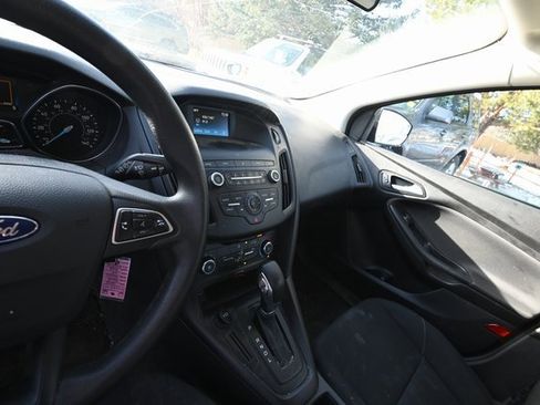 Used 2018 Ford Focus SE image 7
