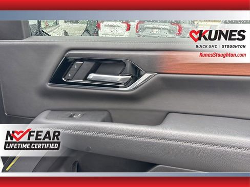 Used 2025 GMC Yukon XL Denali image 50