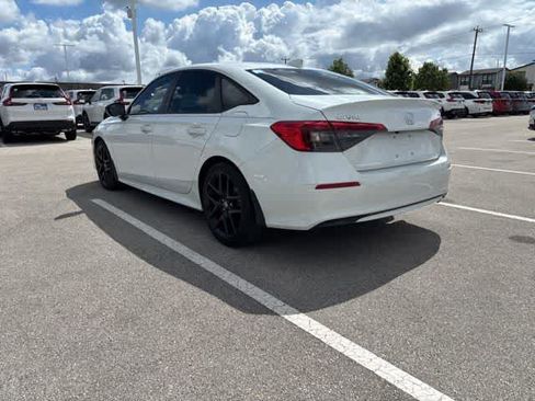 Used 2022 Honda Civic Sport image 3
