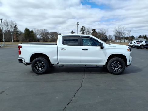 Used 2021 Chevrolet Silverado 1500 Custom w/ LPO, Dark Essentials Package AWD/4WD image 7