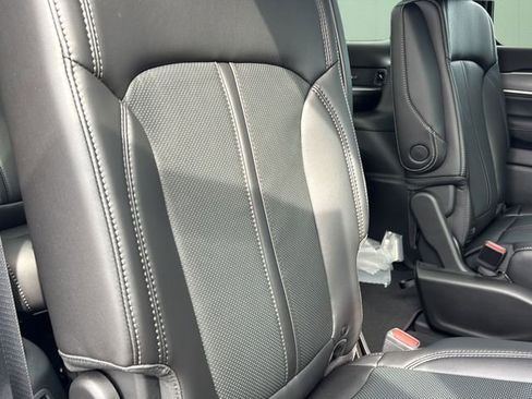 New 2026 Jeep Grand Wagoneer 4WD image 42