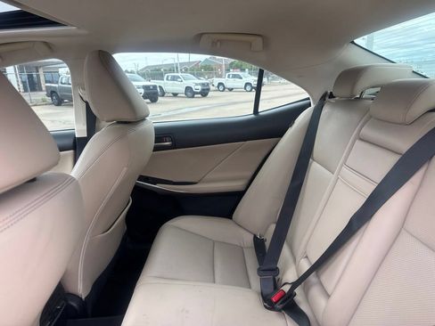 Used 2017 Lexus IS 200t w/ Premium Package RWD image 36