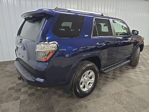 Used 2022 Toyota 4Runner SR5 Premium image 10