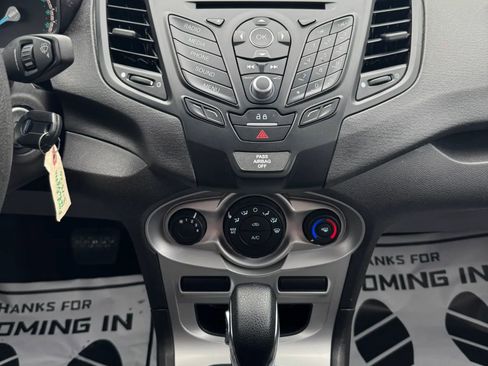 Used 2019 Ford Fiesta SE FWD image 39