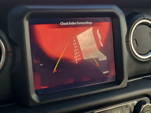 Used 2020 Jeep Wrangler Unlimited Rubicon w/ Quick Order Package 28Y Recon image 27