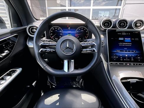 Used 2026 Mercedes-Benz GLC 300 image 5