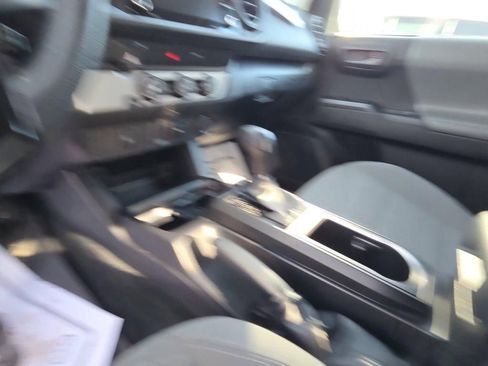 Used 2023 Toyota Tacoma 2WD Access Cab image 17