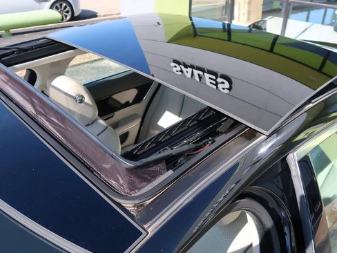 Used 2017 Jaguar XJ R-Sport image 45