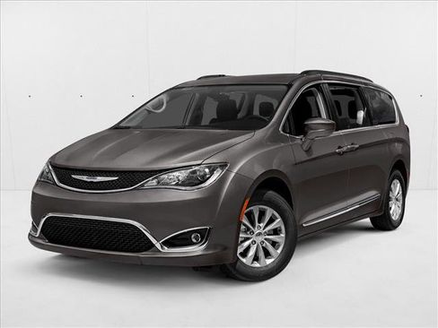 Used 2018 Chrysler Pacifica Touring Plus w/ Tire & Wheel Group image 1