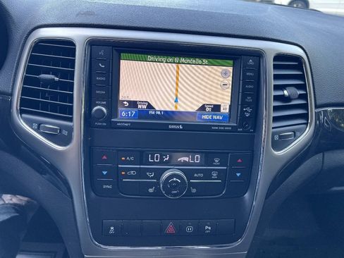 Used 2012 Jeep Grand Cherokee Laredo AWD/4WD image 27