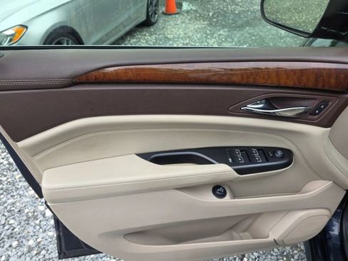 Used 2014 Cadillac SRX Luxury FWD image 11