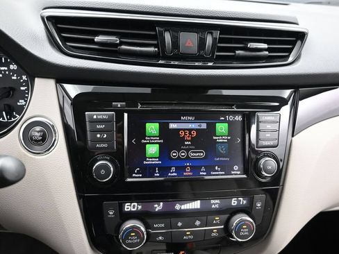 Used 2021 Nissan Rogue Sport SL FWD image 14