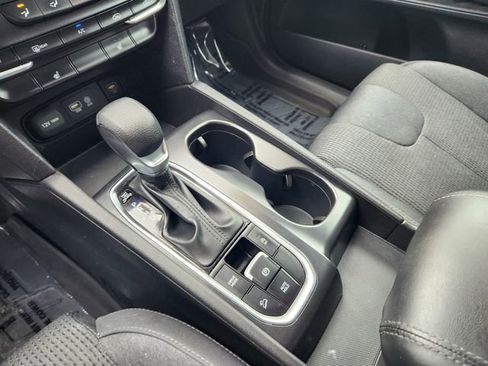 Used 2020 Hyundai Santa Fe SEL AWD/4WD image 16