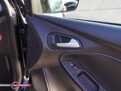 Used 2017 Ford Focus RS image 30