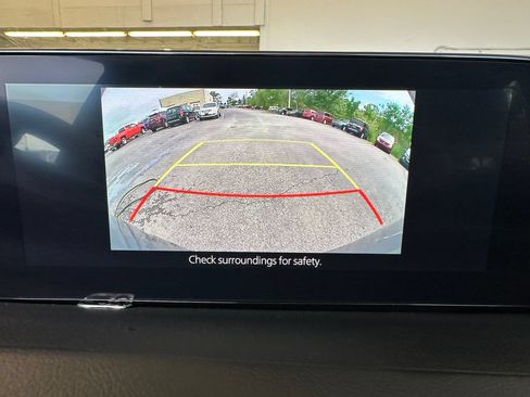 Used 2023 MAZDA MAZDA3 s FWD image 5