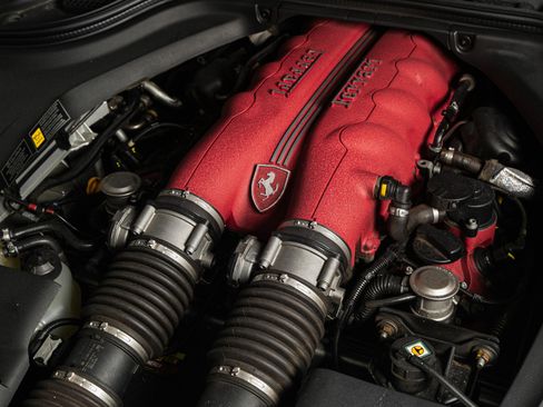 Used 2012 Ferrari California image 14