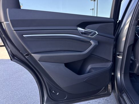 Used 2023 Audi e-tron Premium w/ Convenience Plus Package image 26