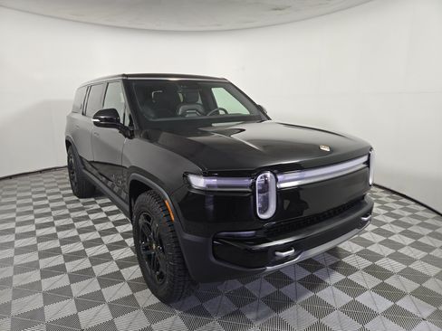 Used 2025 Rivian R1S Adventure AWD/4WD image 7