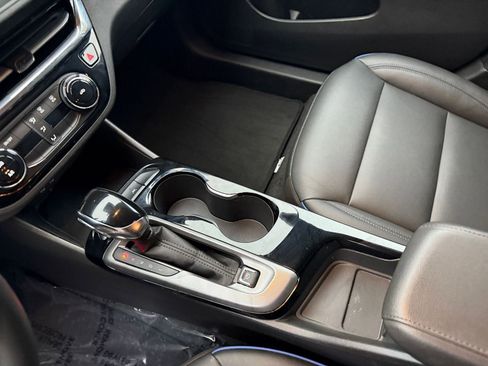 Used 2025 Buick Envista Sport Touring image 41