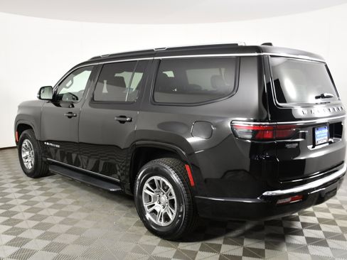 Used 2024 Jeep Wagoneer 4WD w/ HD Trailer Tow Package image 8