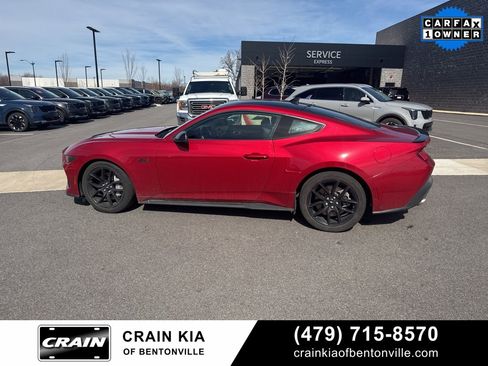 Used 2024 Ford Mustang GT Premium image 9
