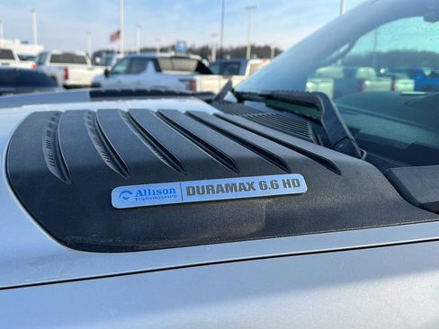 Used 2011 Chevrolet Silverado 2500 LT w/ Interior Plus Package image 3