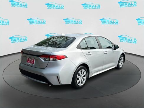 Used 2022 Toyota Corolla LE FWD image 7