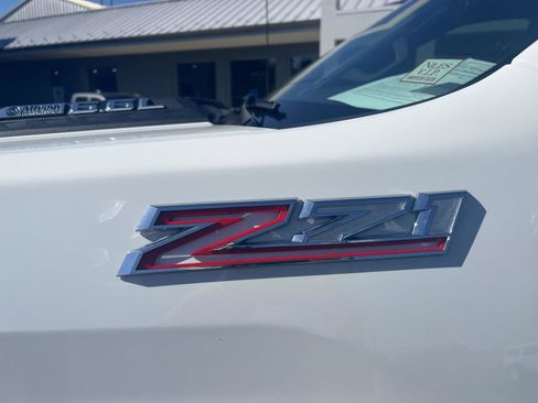 Used 2024 Chevrolet Silverado 3500 LTZ w/ LTZ Plus Package AWD/4WD image 7
