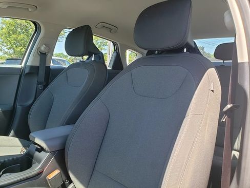 Certified 2025 Kia K4 FWD image 14