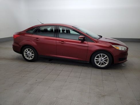 Used 2016 Ford Focus SE w/ SE Power Seat Package FWD image 11