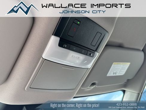 Used 2025 Nissan Rogue SL AWD/4WD image 14