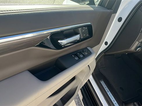 New 2026 Chevrolet Tahoe LT image 12