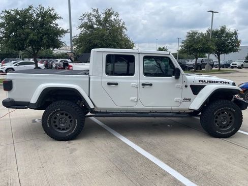 Used 2020 Jeep Gladiator Rubicon AWD/4WD image 2