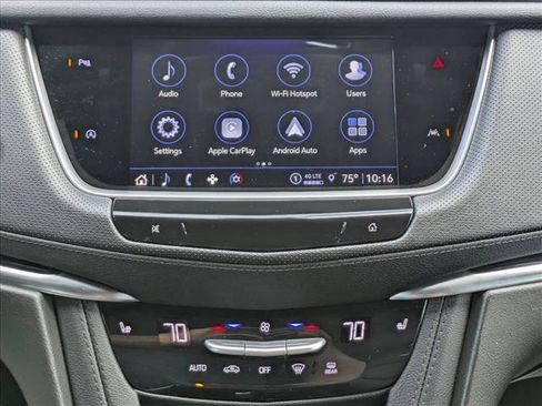 Used 2025 Cadillac XT6 Luxury FWD image 13