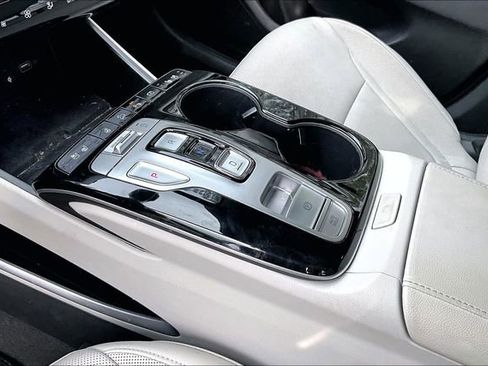 Used 2022 Hyundai Tucson Limited image 13