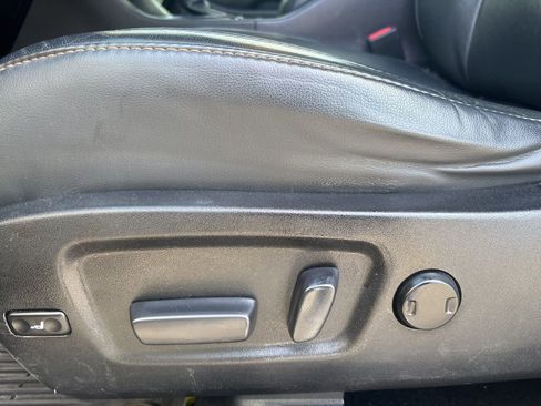 Used 2017 Toyota Highlander XLE image 41