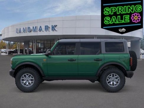 New 2025 Ford Bronco Badlands image 4