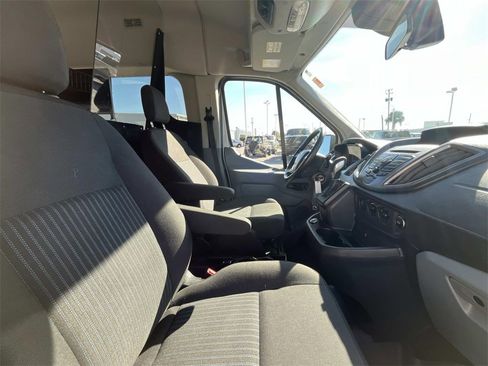 Used 2019 Ford Transit 150 XLT image 15