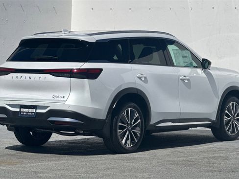 New 2026 INFINITI QX60 Luxe w/ Cargo Package image 4