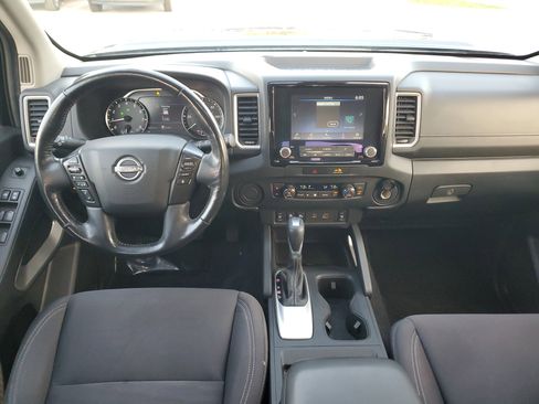 Used 2022 Nissan Frontier SV image 15