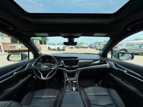 Used 2023 Cadillac XT6 Sport w/ Technology Package AWD/4WD image 11